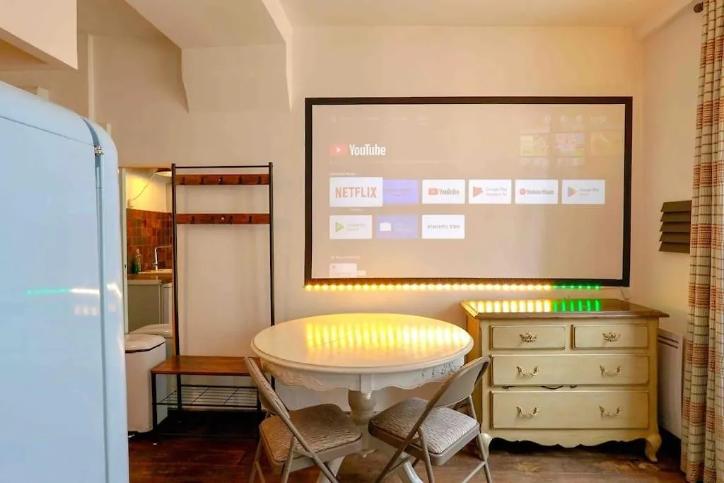 Studio With Home Cinema@Paris Chatelet location